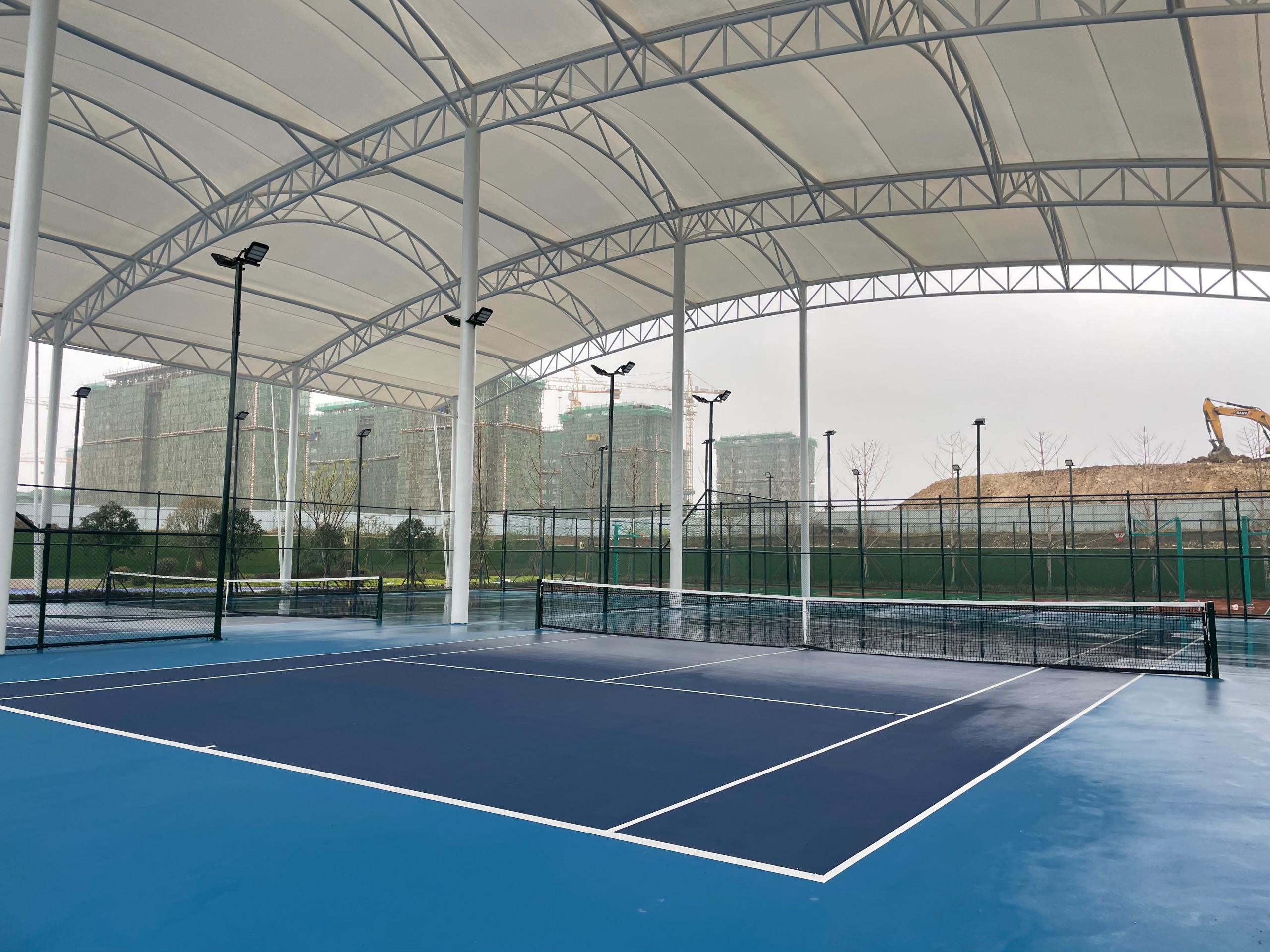 城控秀江南C地块运动球场网球场钢膜结构工程施工